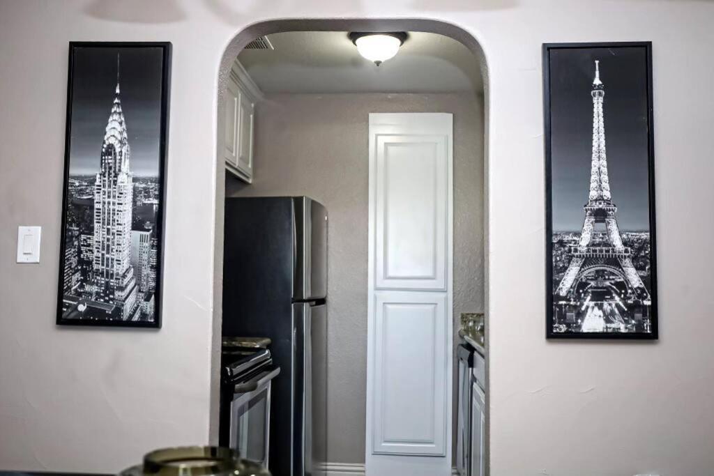 Comfy Two-Bedroom Apartment In アーリントン エクステリア 写真